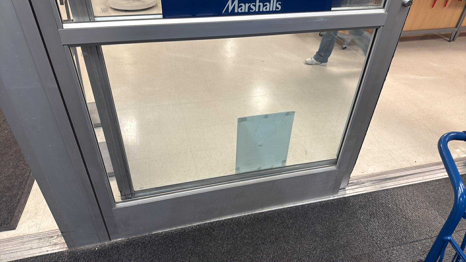 Storefront door glass panel replacement